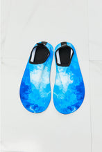 Load image into Gallery viewer, MMshoes On The Shore Water Shoes in Blue