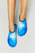 Load image into Gallery viewer, MMshoes On The Shore Water Shoes in Blue